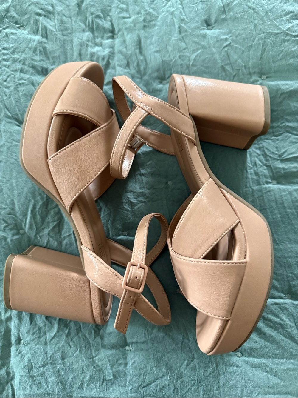 REACTION Kenneth Cole Faux Leather Nude Block Heel Sandals - NWOT
